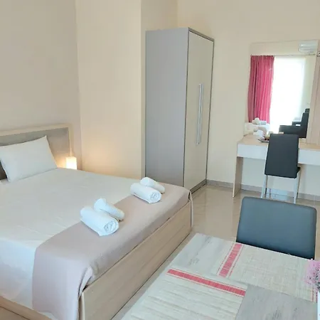 Elizabeth Aparthotel Himare