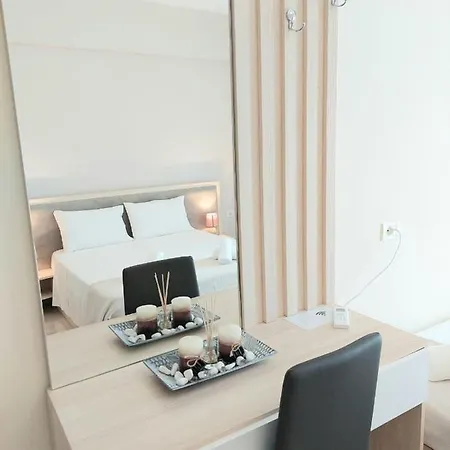 Aparthotel Elizabeth Himare