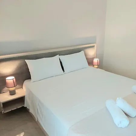 Hotel apartamentowy Elizabeth Himara