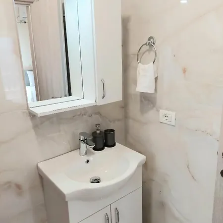 Elizabeth Hotel apartamentowy Himara
