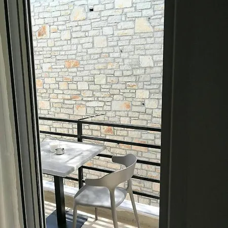Hotel apartamentowy Elizabeth Himara