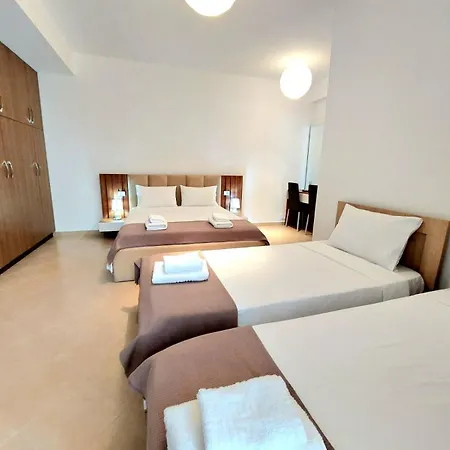 Elizabeth Aparthotel *
