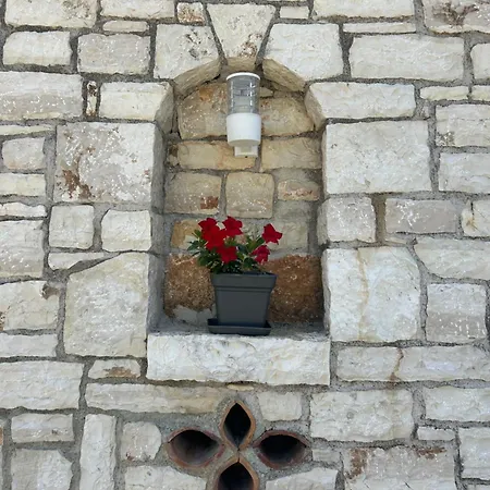 Elizabeth Aparthotel