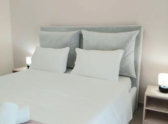 Elizabeth Aparthotel