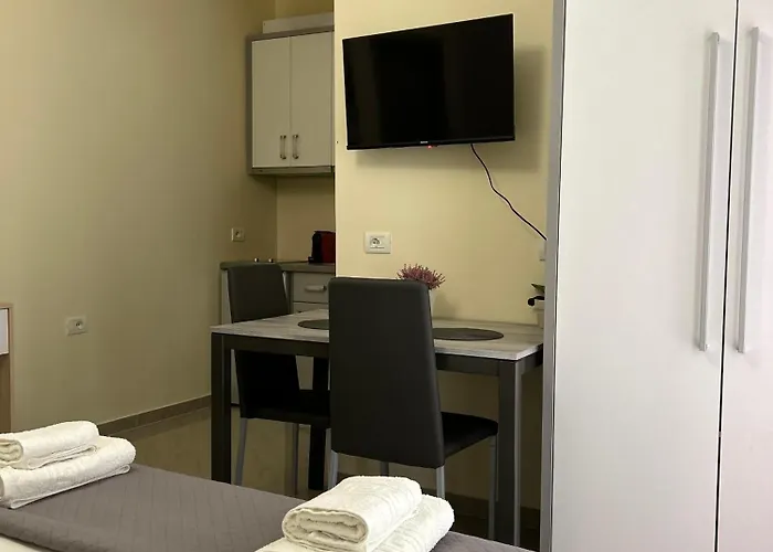 Aparthotel Elizabeth Himare