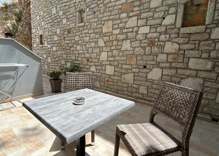 Elizabeth Aparthotel