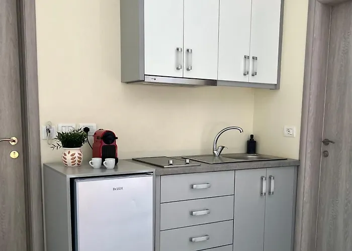 Elizabeth Aparthotel